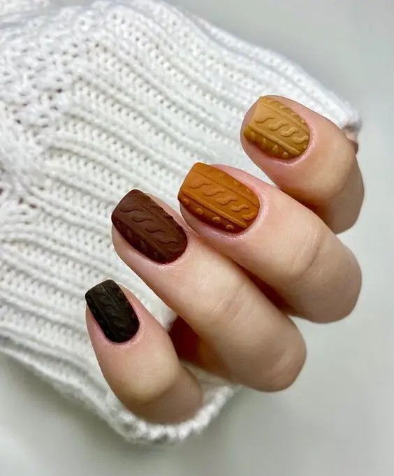 Cozy Sweater Nails