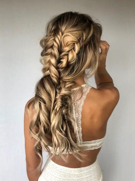 Curly Fishtail Braid