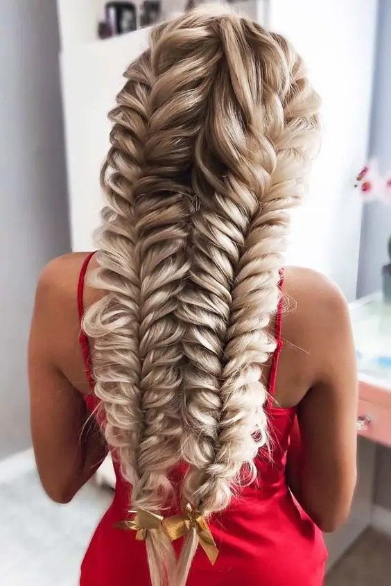 Long Fishtail Braid: