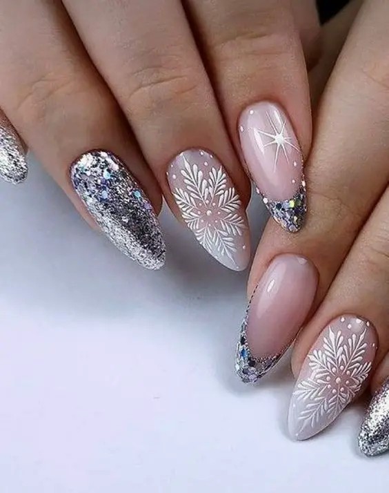 Oval Nail Art: Timeless Grace