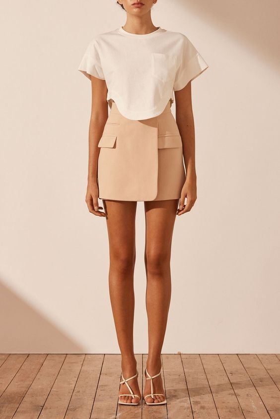 Minimalist Chic: The Beige Pocket Skirt