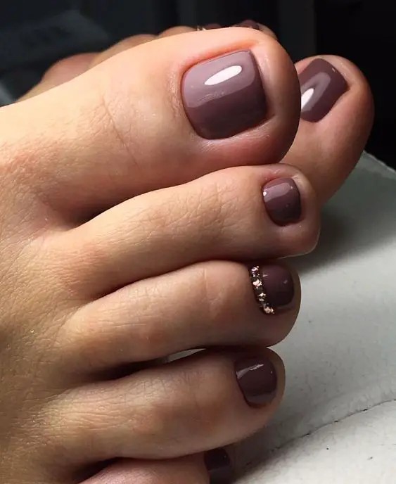 Rich Wine: A Delectable Shade for Your Toes