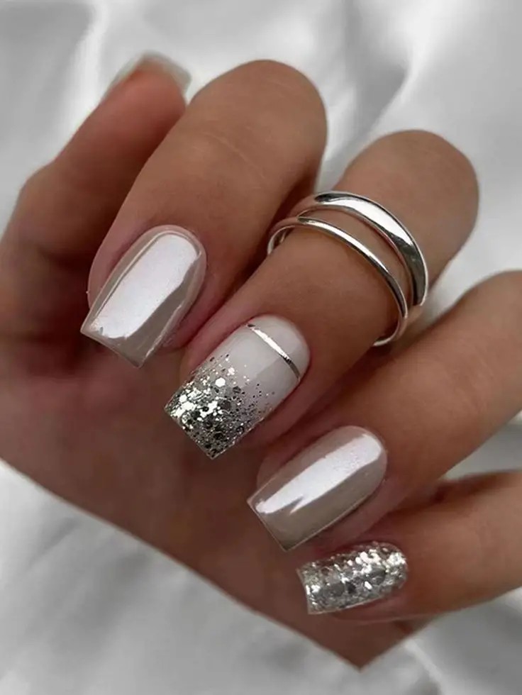 White and Silver Gradient: