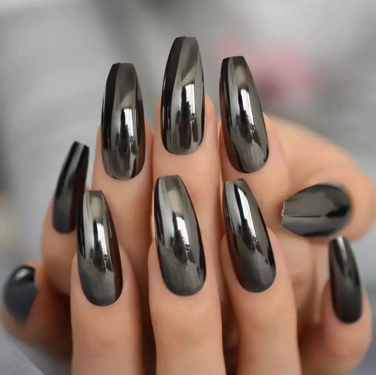 Metallic Black Nails: