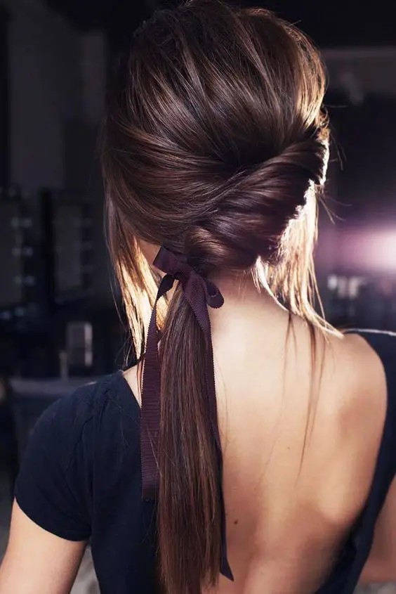 Side Ponytail with a Twist