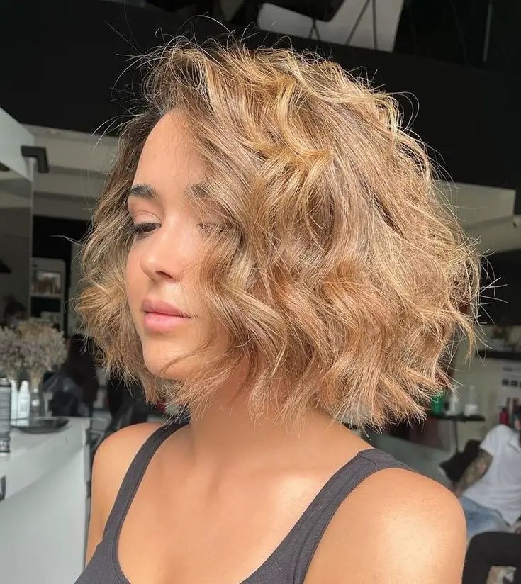 Wavy Medium Bob