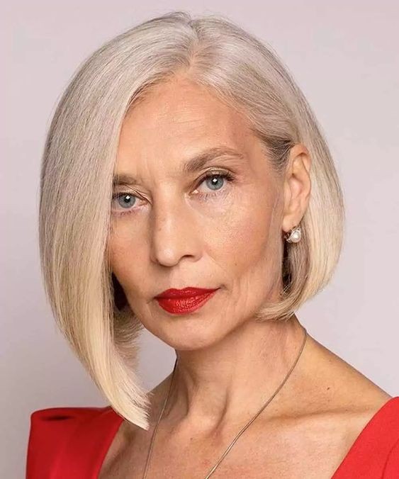 Embracing Silver Sophistication: The Long Bob