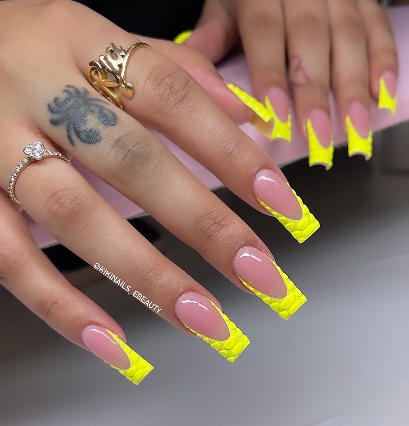 Neon Yellow Tips