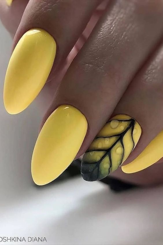 Minimalist Yellow Nail Art: