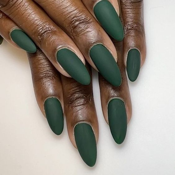 Forest Green Nails: