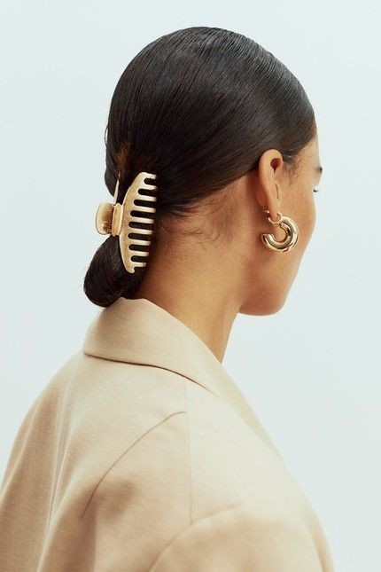 Sleek Ponytail with Modern Barrette