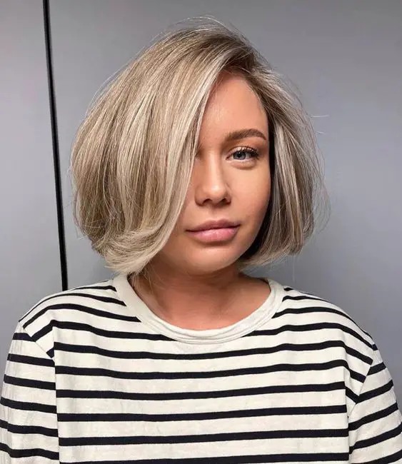 Textured Shoulder-Length Bob: