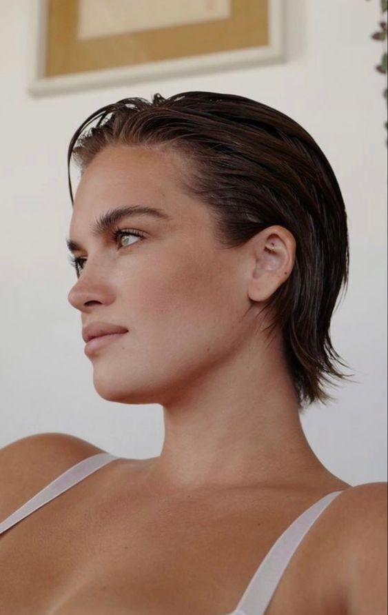 Swept-Back Look: