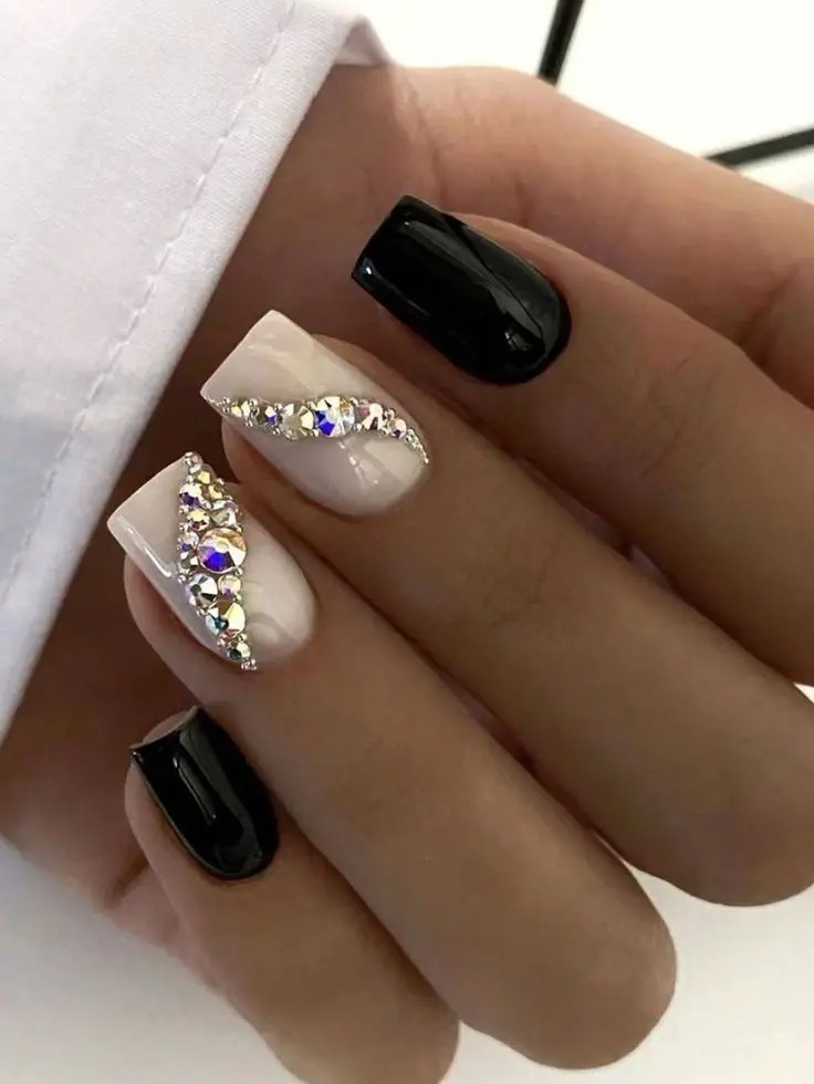 Rhinestone Geometric Accents: