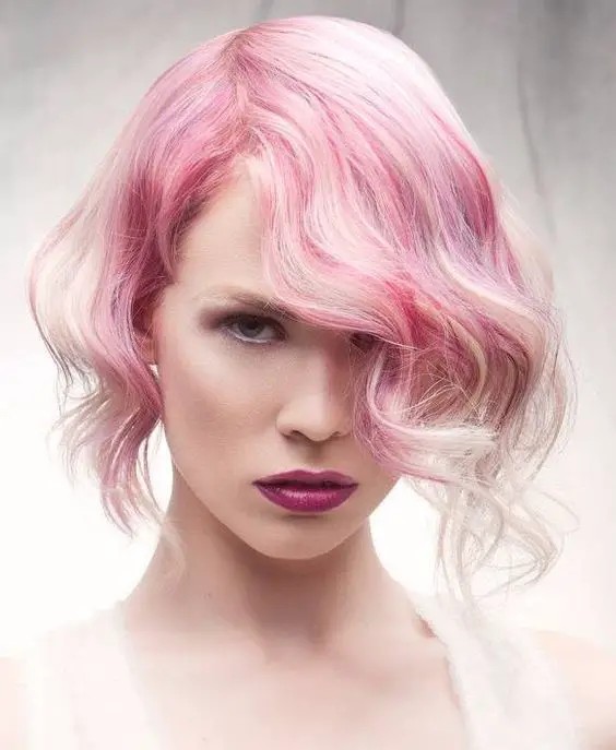 Pastel Perfection: The Wavy Pink Lob