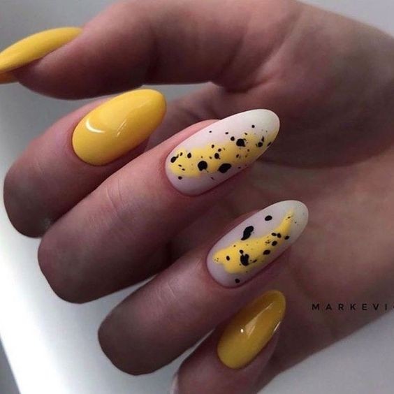 Abstract Art on Medium Oval Nails: