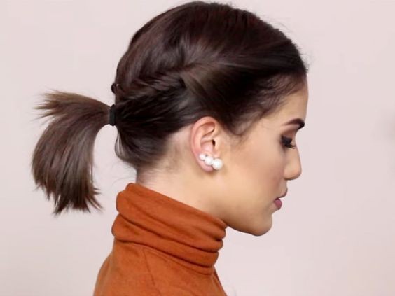 Tousled Chin-Length Ponytail