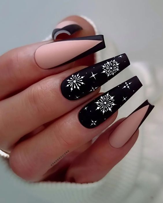 Black Nail Art: Dark and Alluring