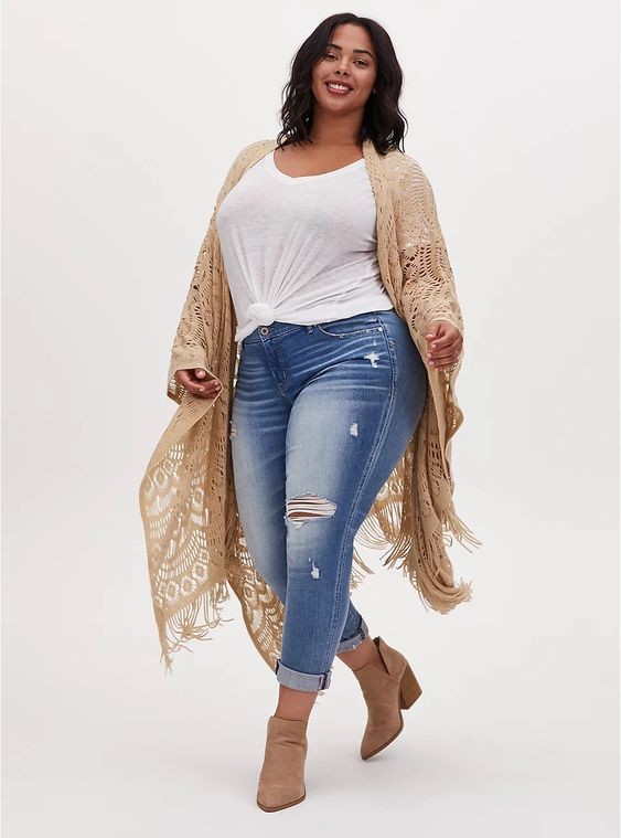 Oversized Cardigan over Tee: