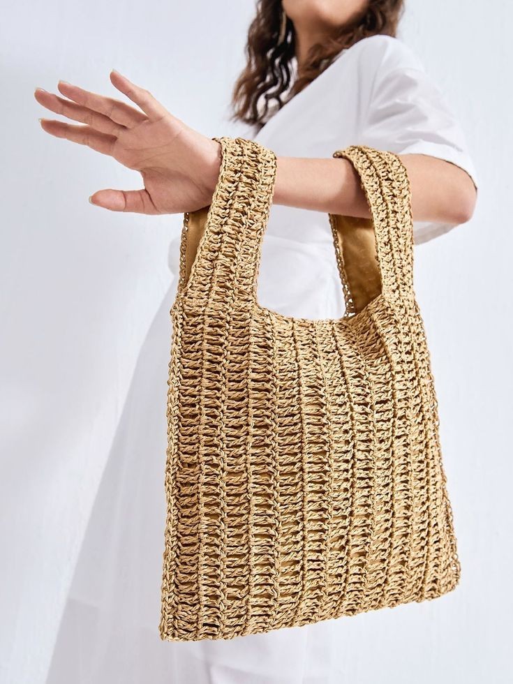 Idea 11: The Minimalist Tote Bag