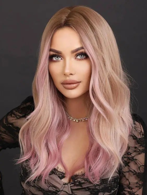 Pastel Pink Blonde: The Trendsetter