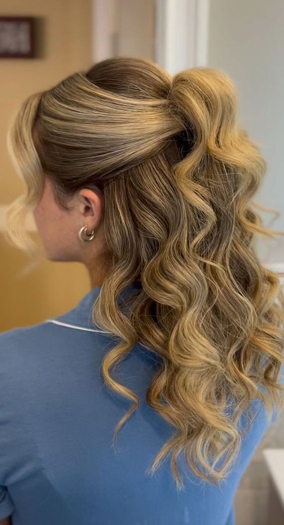 Idea 6: Half-Up, Half-Down Curls