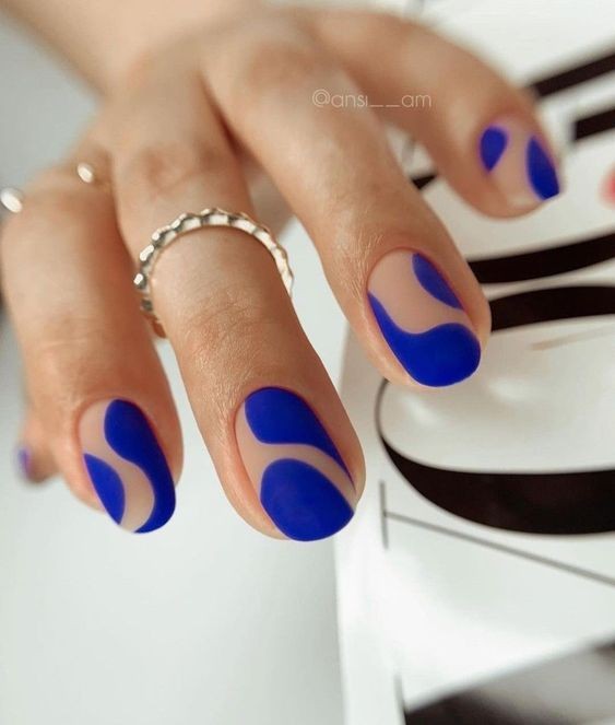 Abstract Blue Gel Nails: