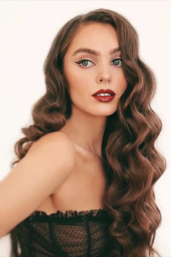 Romantic Loose Waves