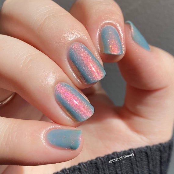 Classic Short Chrome Nails: