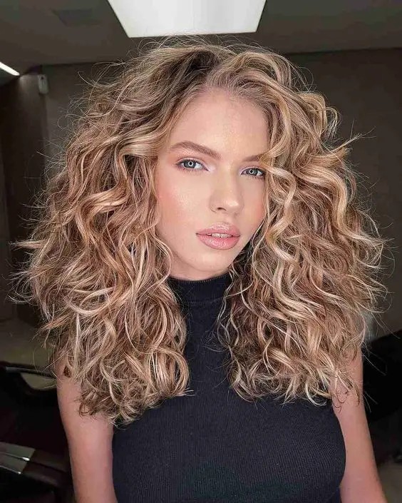 Voluminous Curls