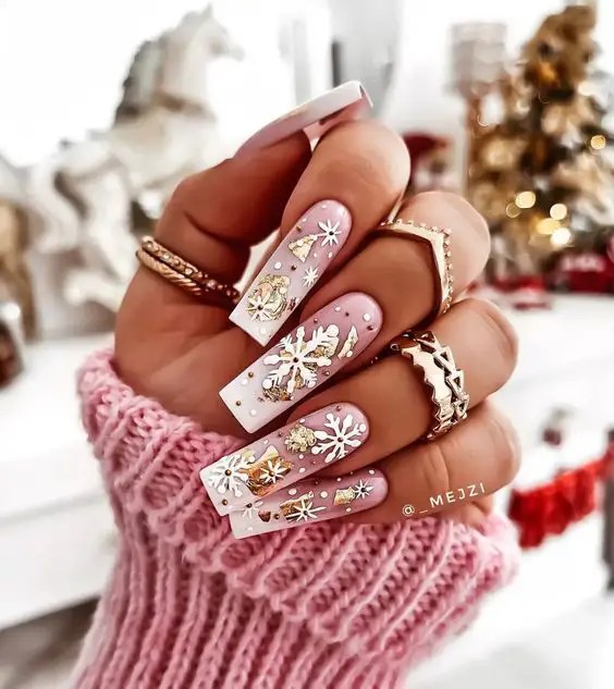 Square New Year’s Nails for a Modern Look