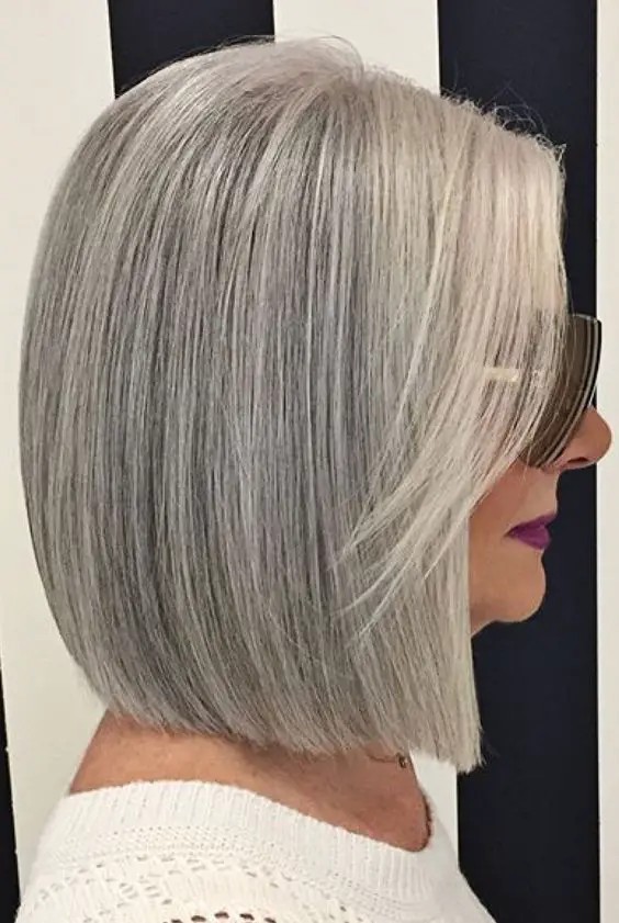 15 Stylish Short Hairstyle Ideas For Women Over 50 - Pretty Upgrade