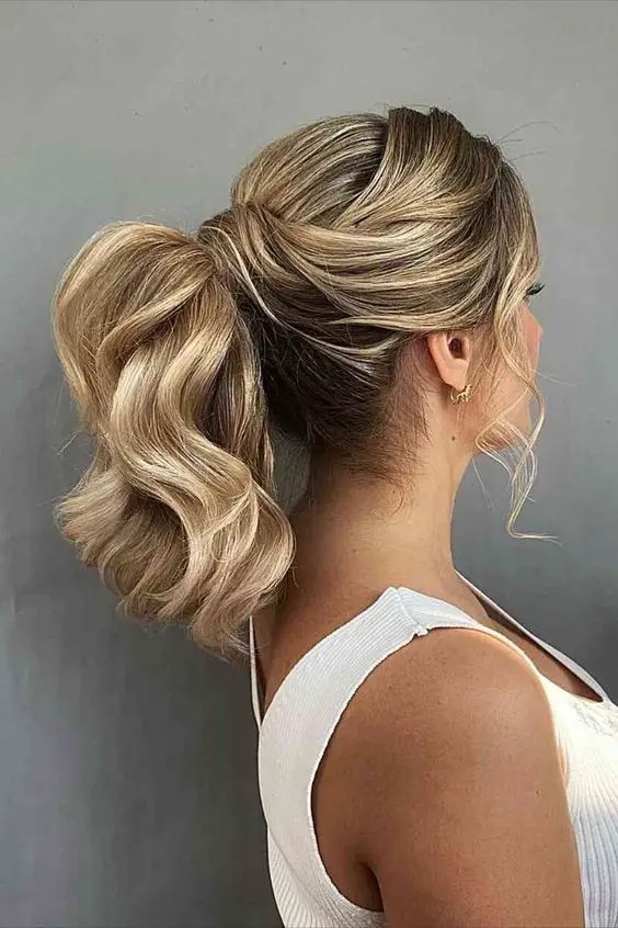 Voluminous Ponytail