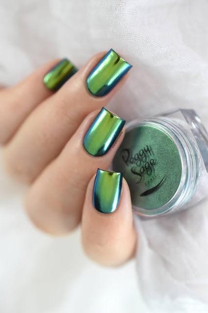 Classic Green Chrome Nails: