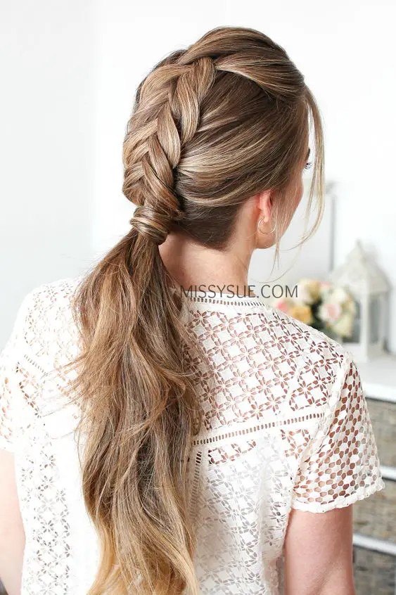 Classic Fishtail Ponytail: