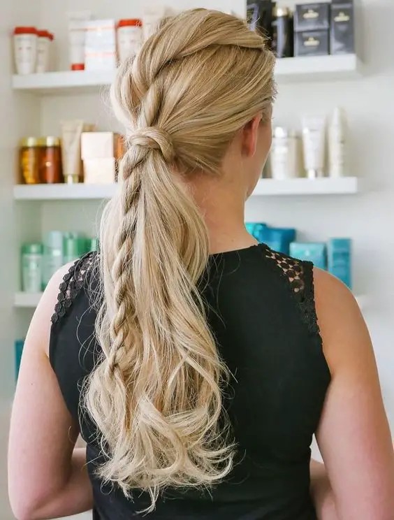 Twisted Ponytail with Extensions: