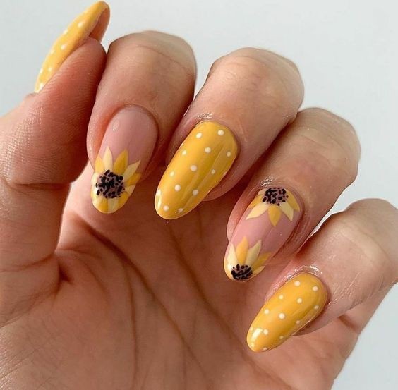 Sunflower French Tips