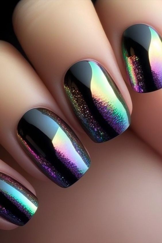 Short Chrome Negative Space Nails: