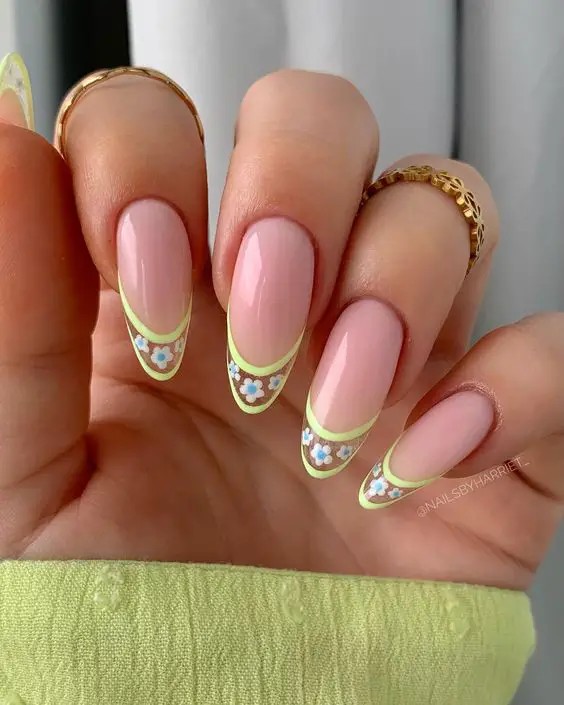 Pastel Floral Nail Art: