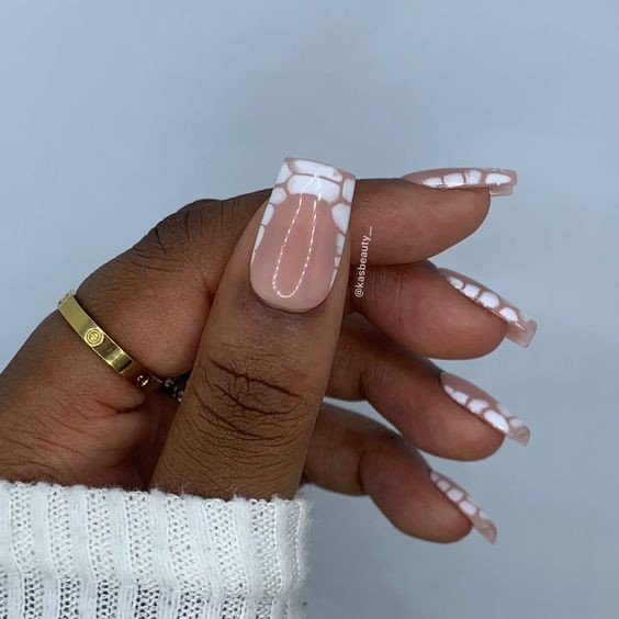 Short Acrylic Nails: Chic Trendiness