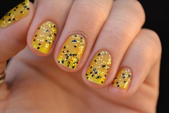 Yellow and Gold Glitter Nails: