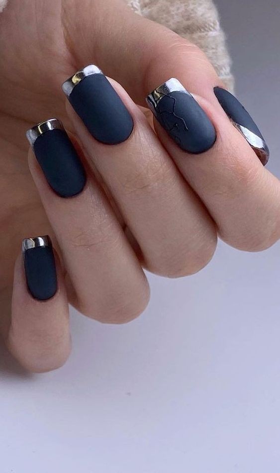 Black Chrome French Tips: