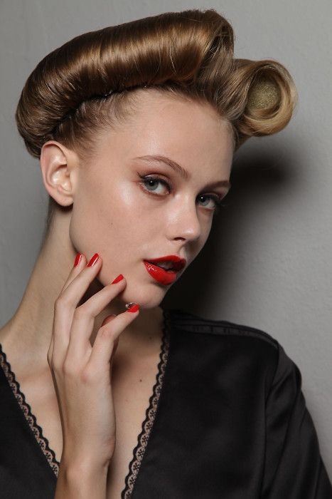 Vintage-Inspired Victory Rolls