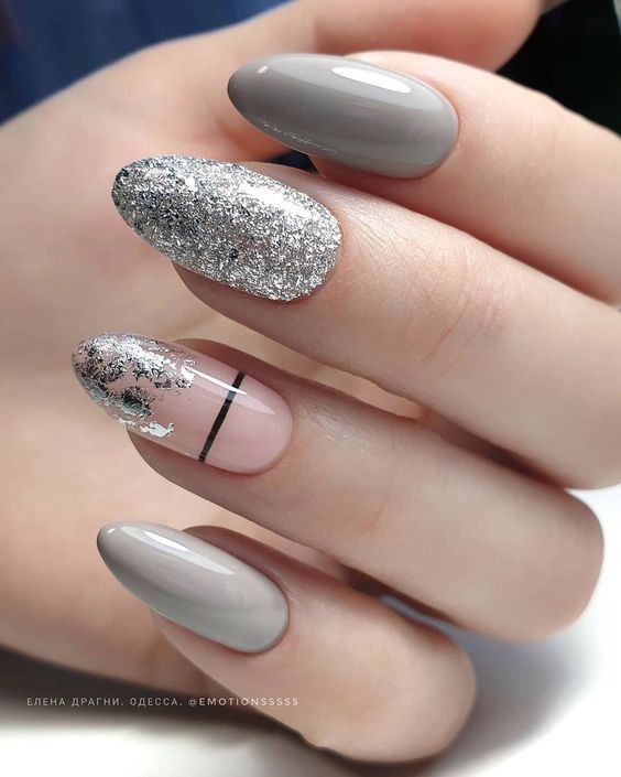 Glitter Accents on Medium Oval Nails: