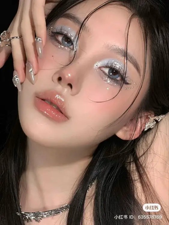 Douyin-Inspired Makeup: TikTok Trendsetter