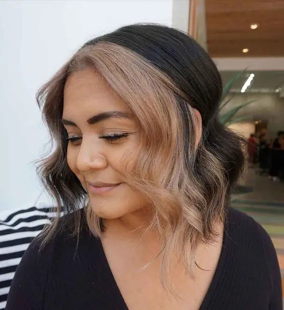 Layered Bob with Face-Framing Highlights