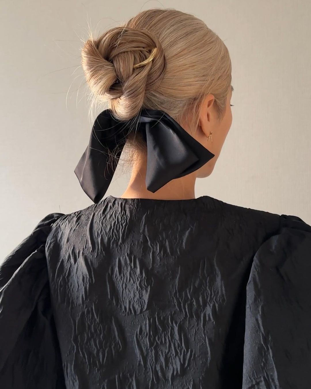 Bow-Tied Bun Elegance