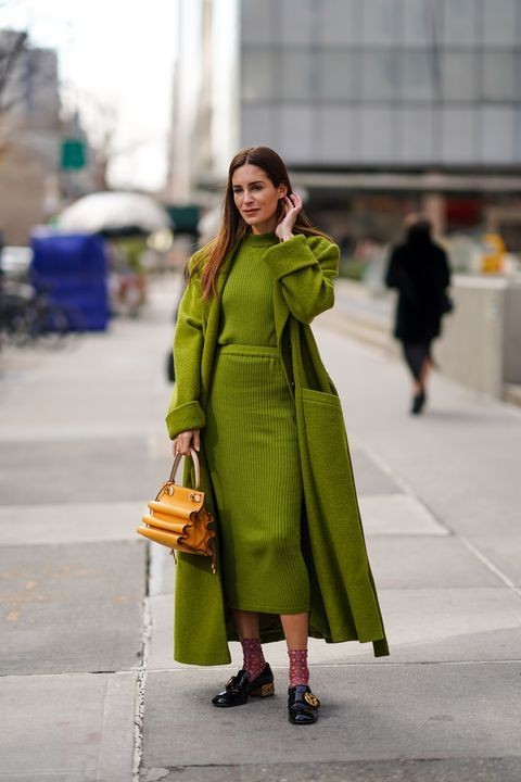 Monochromatic Magic in Bold Green