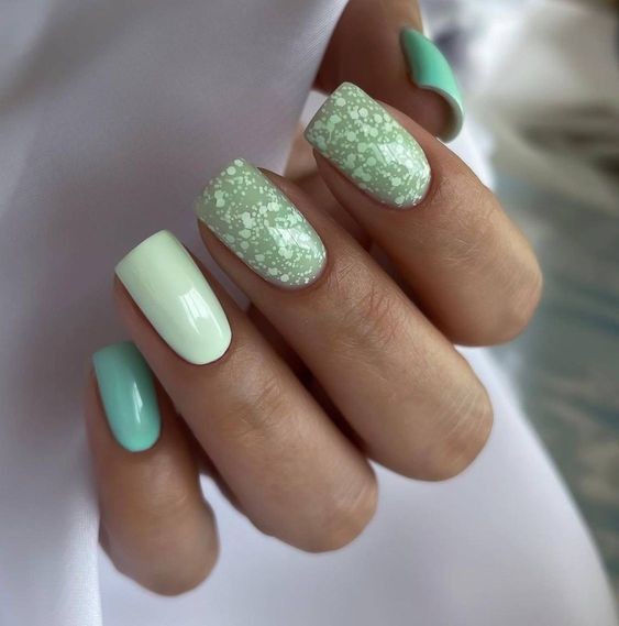 Minty Freshness: Speckled Art