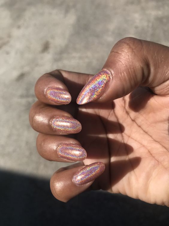 Short Holographic Chrome Nails: